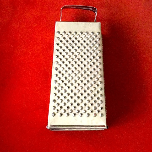 Vintage stainless steel cheese grater - Picture 1 of 4